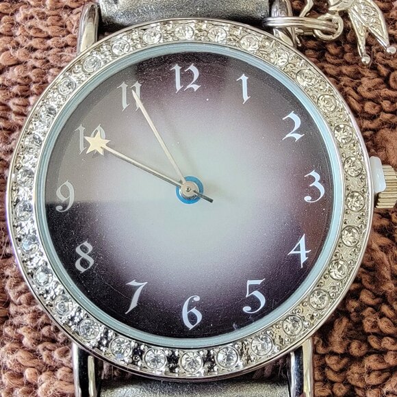 Paris Hilton Fairy Dust Women's Wrist Watch With Charm NWOT BATTERY INCLUDED - Picture 3 of 9